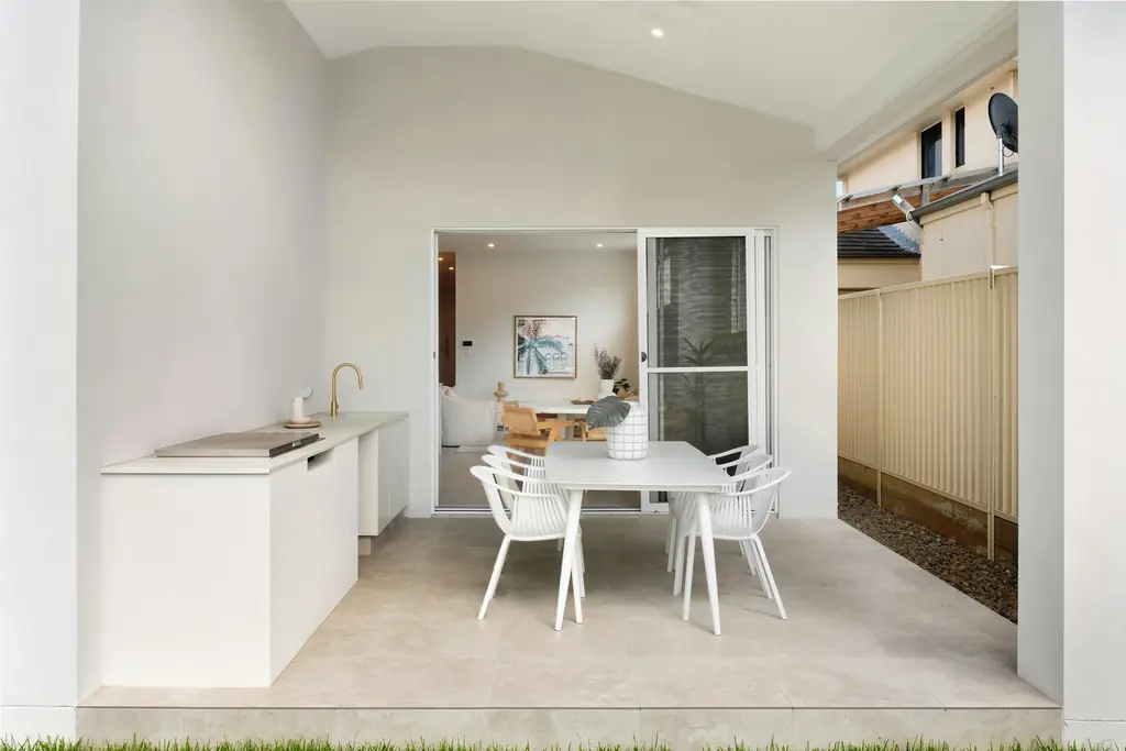 Comedor junto a la cocina